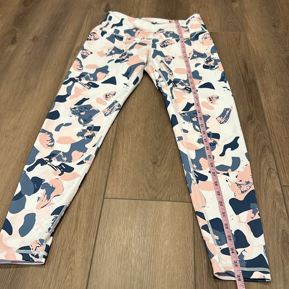 Cleo Harper Havana Leggings Size Medium White Pink Blue Multicolor - Picture 8 of 13
